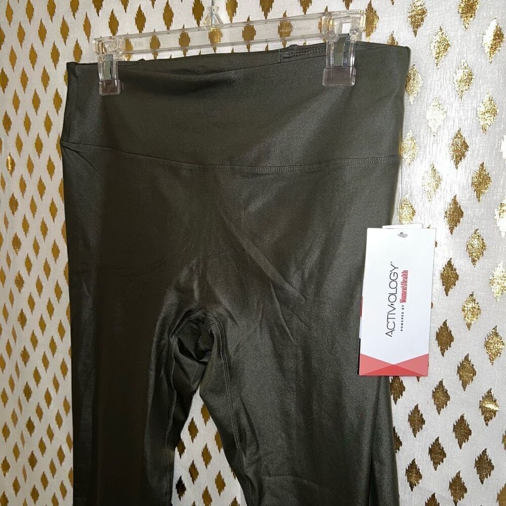 NWT activology green leggings size L